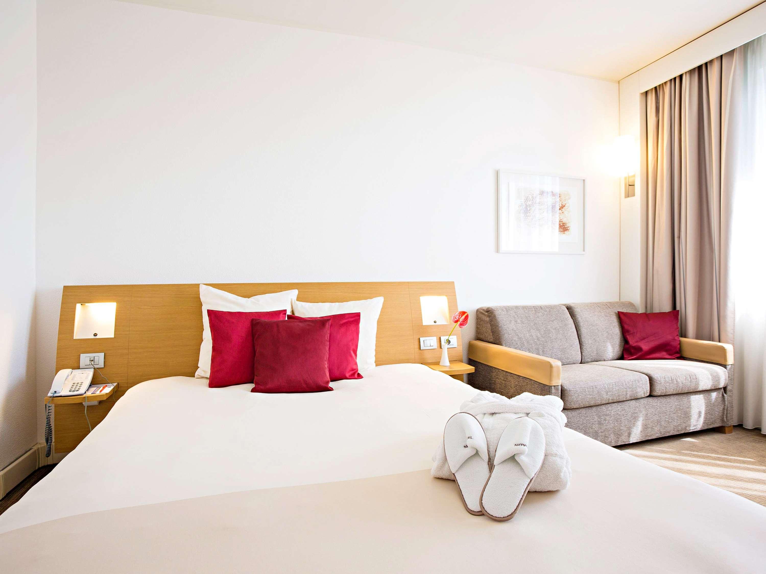 Novotel Est Arechi 4*