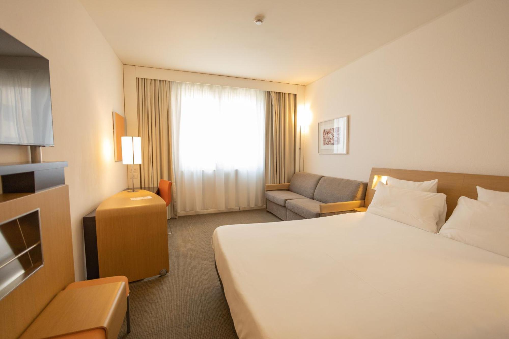 Novotel Est Arechi Hotel