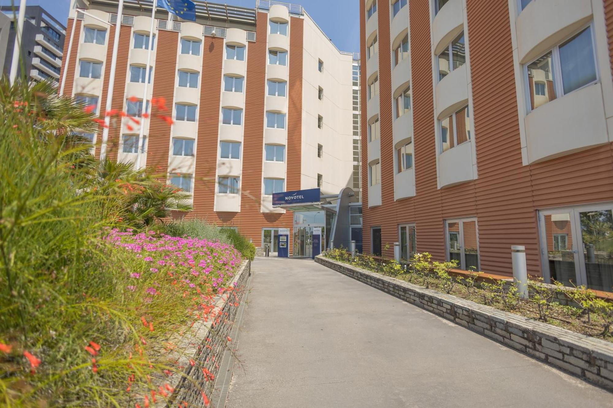 Novotel Est Arechi Hotel