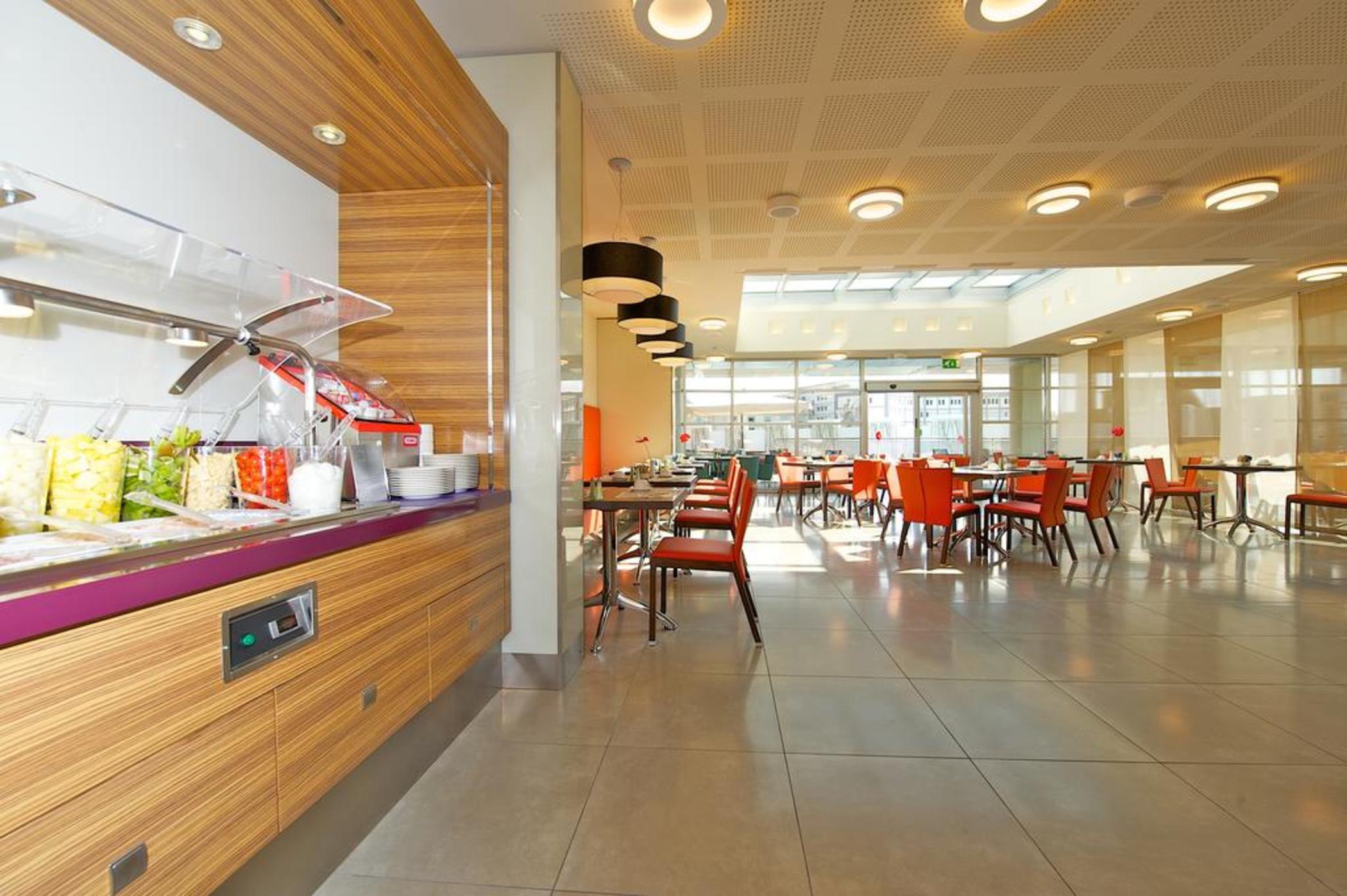 Hotel Novotel Est Arechi 4*