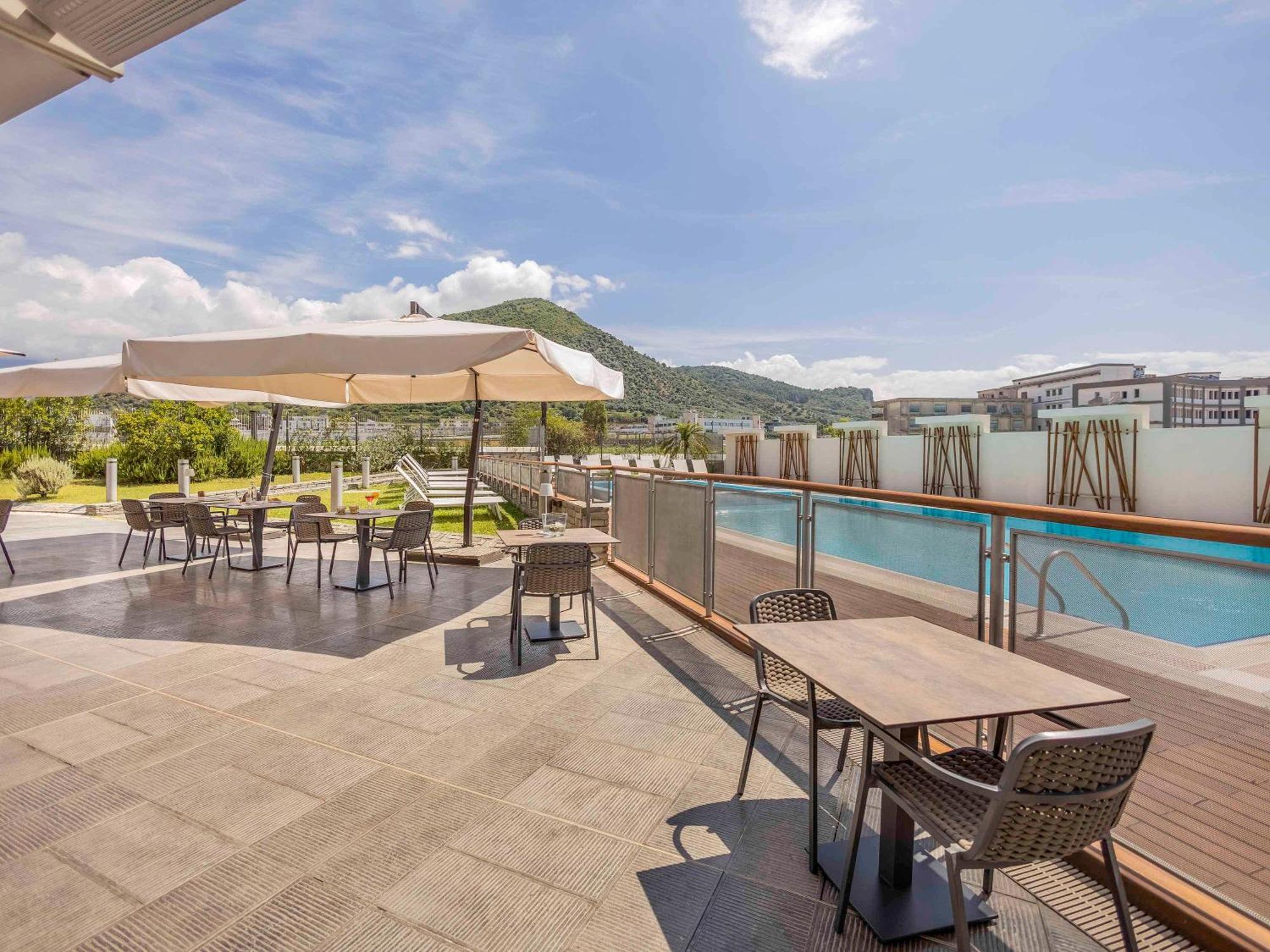 Hotel Novotel Est Arechi