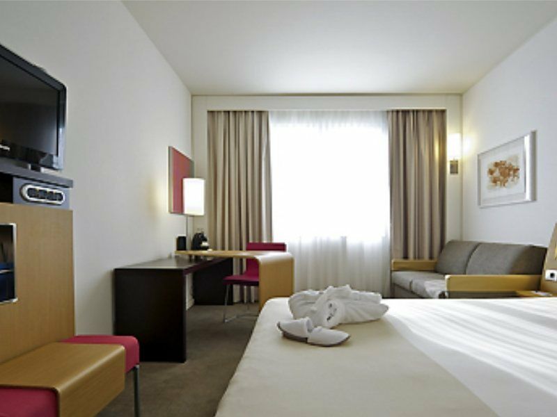 Novotel Est Arechi Hotel