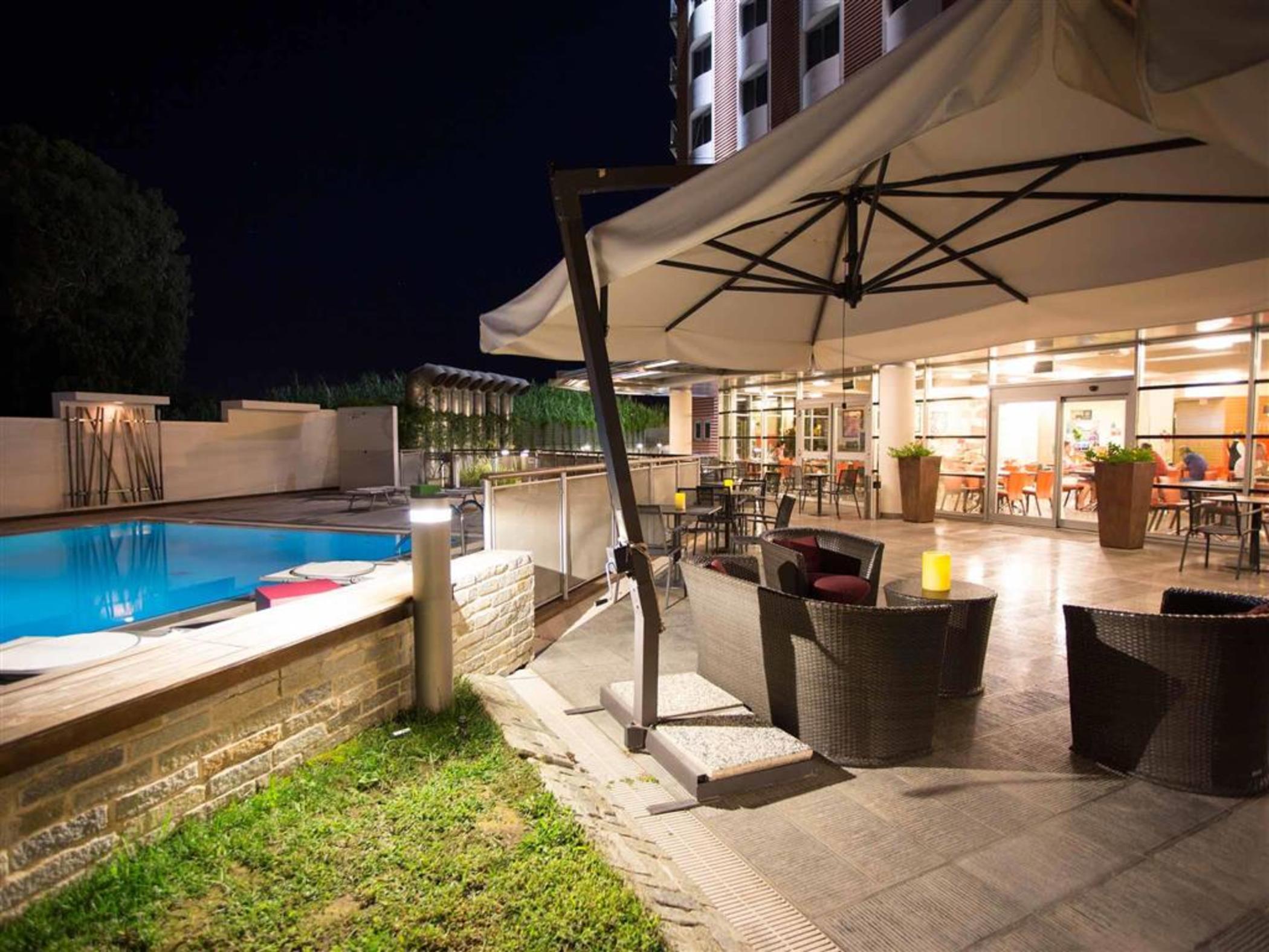 Novotel Est Arechi 4*
