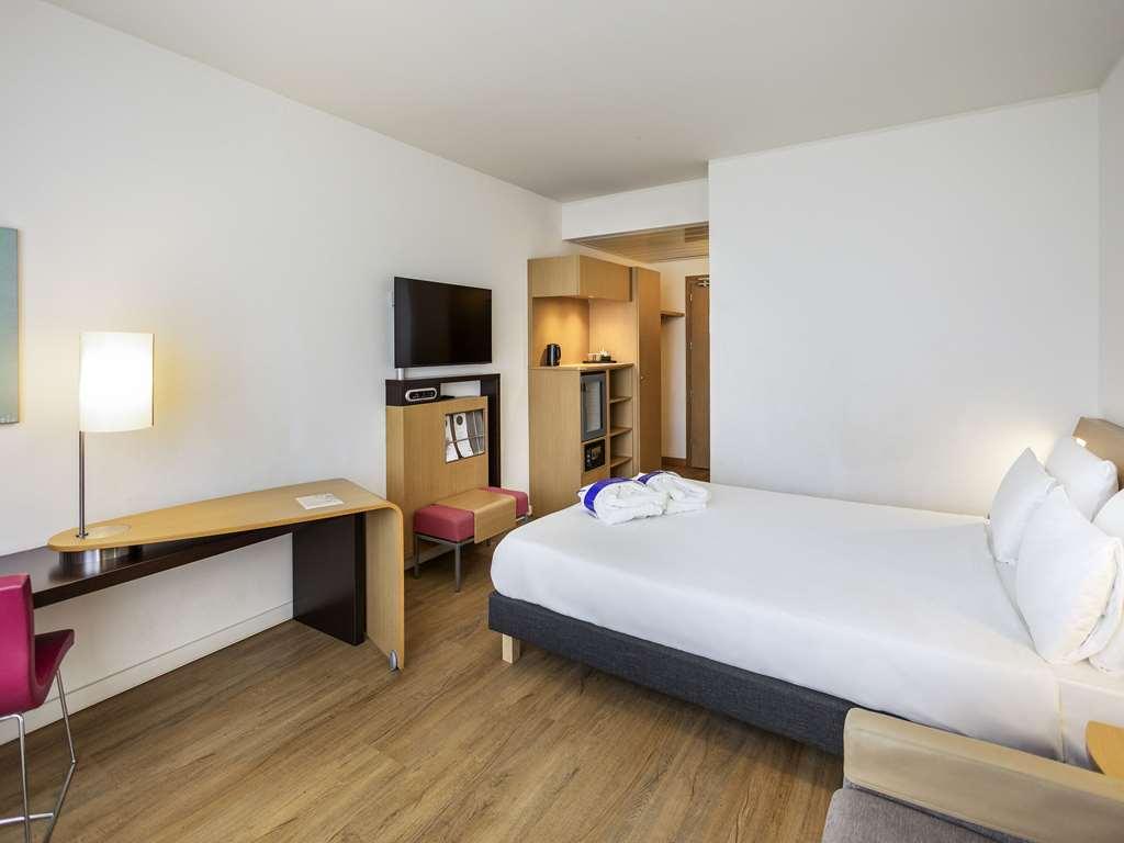 Hotel Novotel Est Arechi 4*