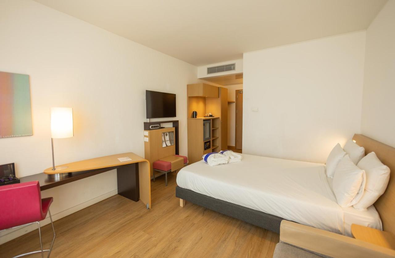 Novotel Est Arechi 4*