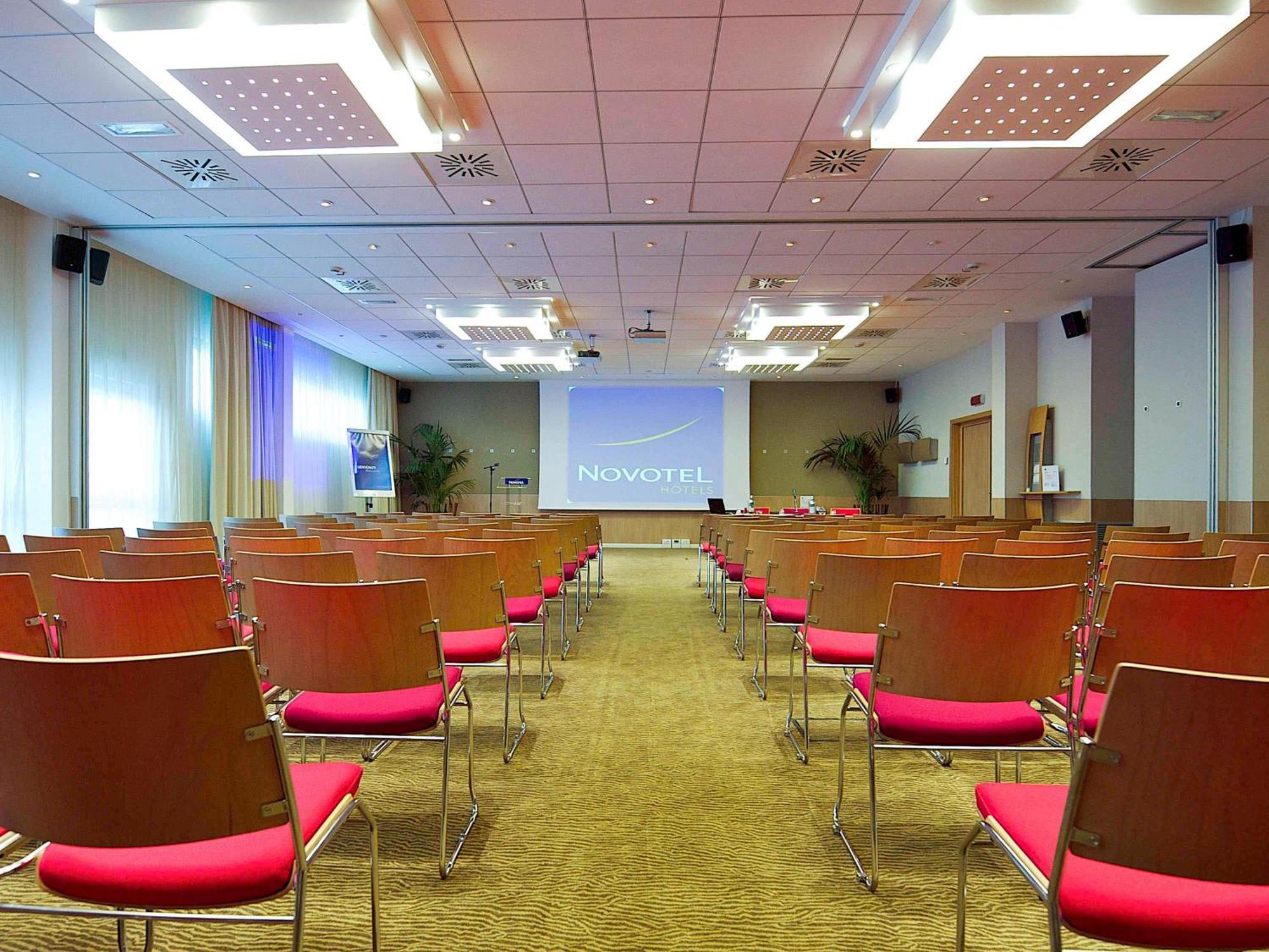 Hotel Novotel Est Arechi