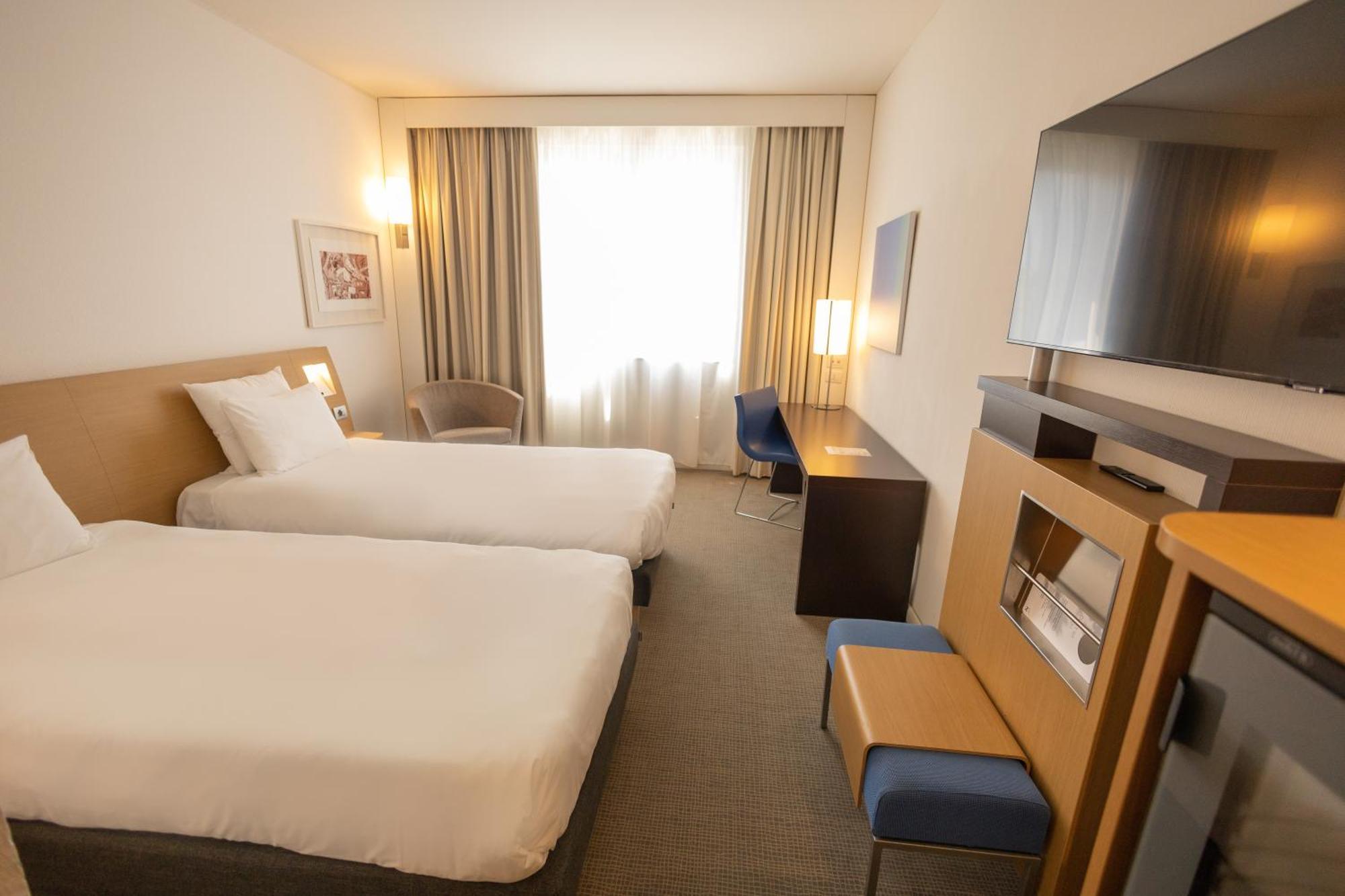 Hotel Novotel Est Arechi